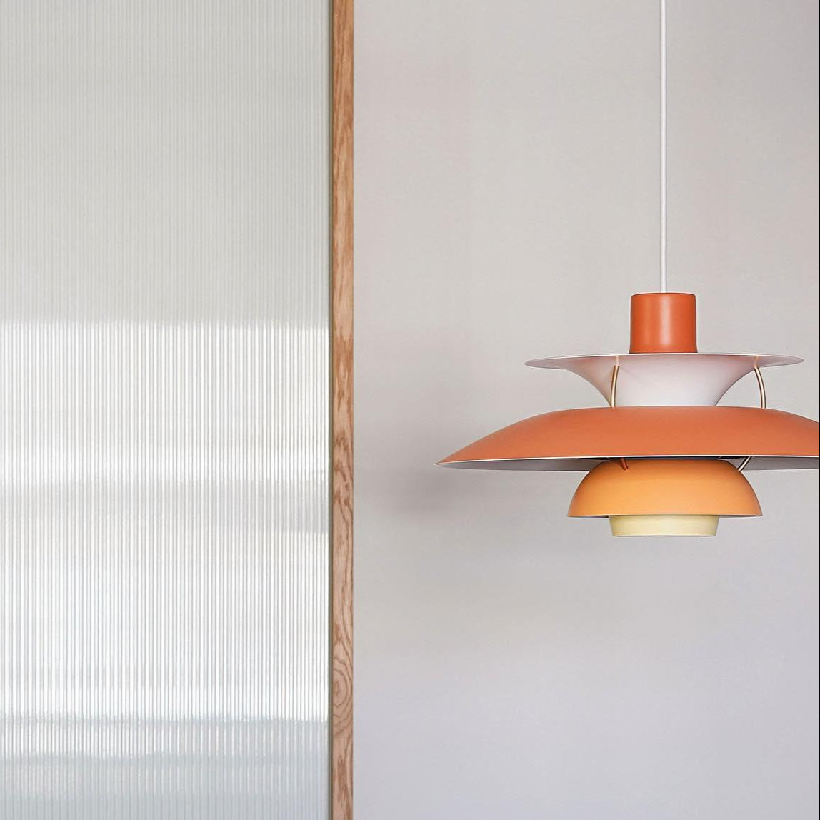 Lámpara PH 5 Diseño Original de Louis Poulsen – Interdesign Chile