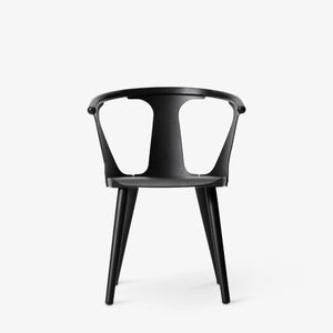 Silla In Between - Roble lacado negro